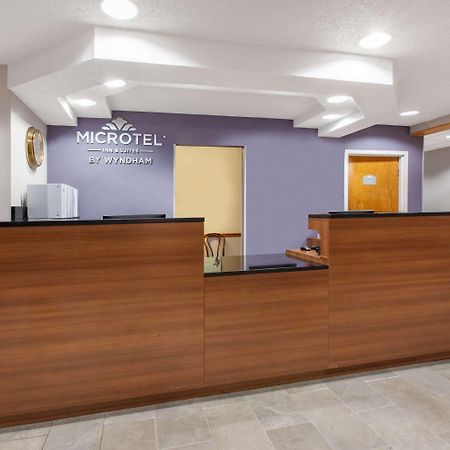 Microtel Inn & Suites By Wyndham Pittsburgh Airport Robinson Township Exterior foto