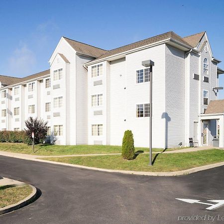 Microtel Inn & Suites By Wyndham Pittsburgh Airport Robinson Township Exterior foto