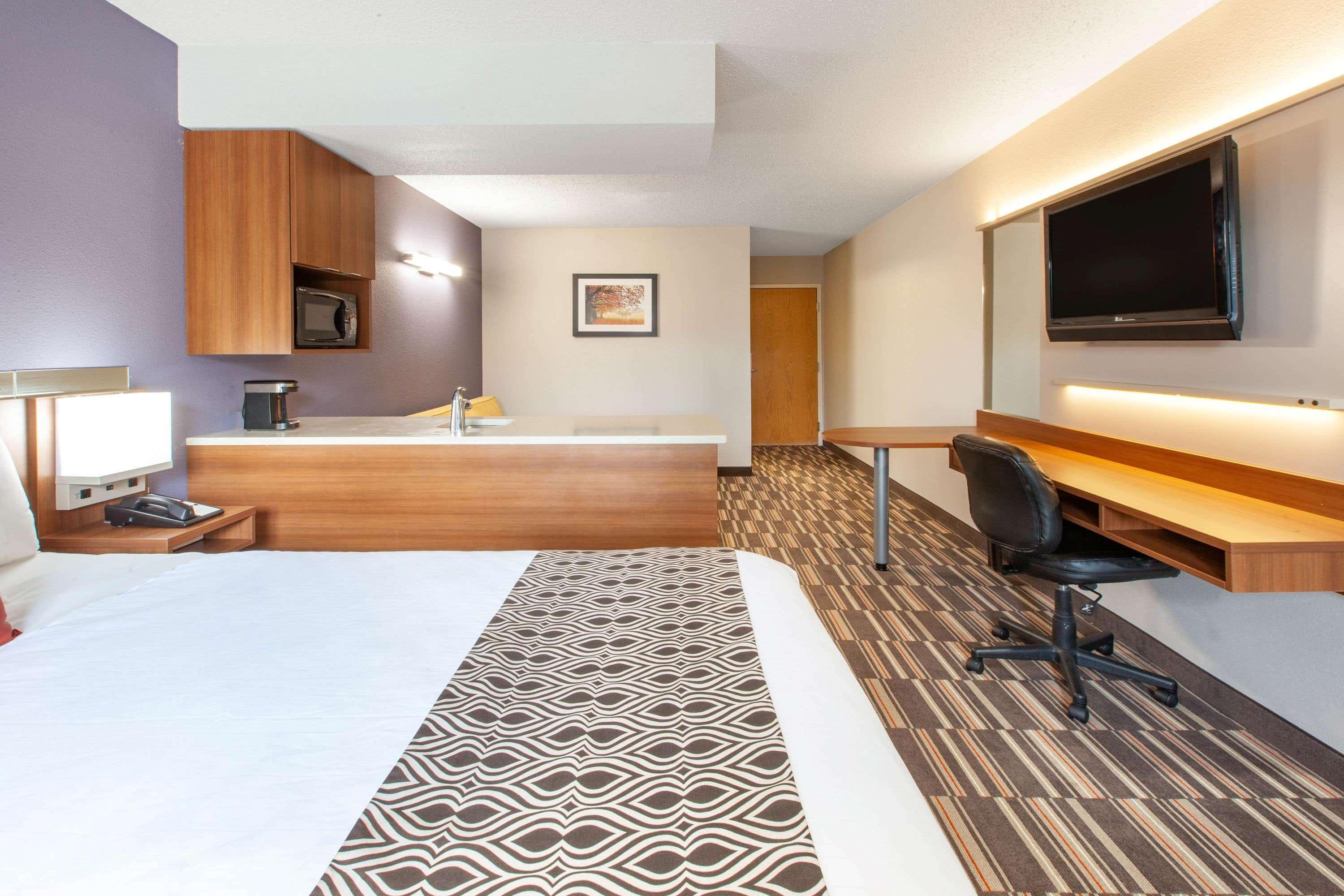 Microtel Inn & Suites By Wyndham Pittsburgh Airport Robinson Township Exterior foto