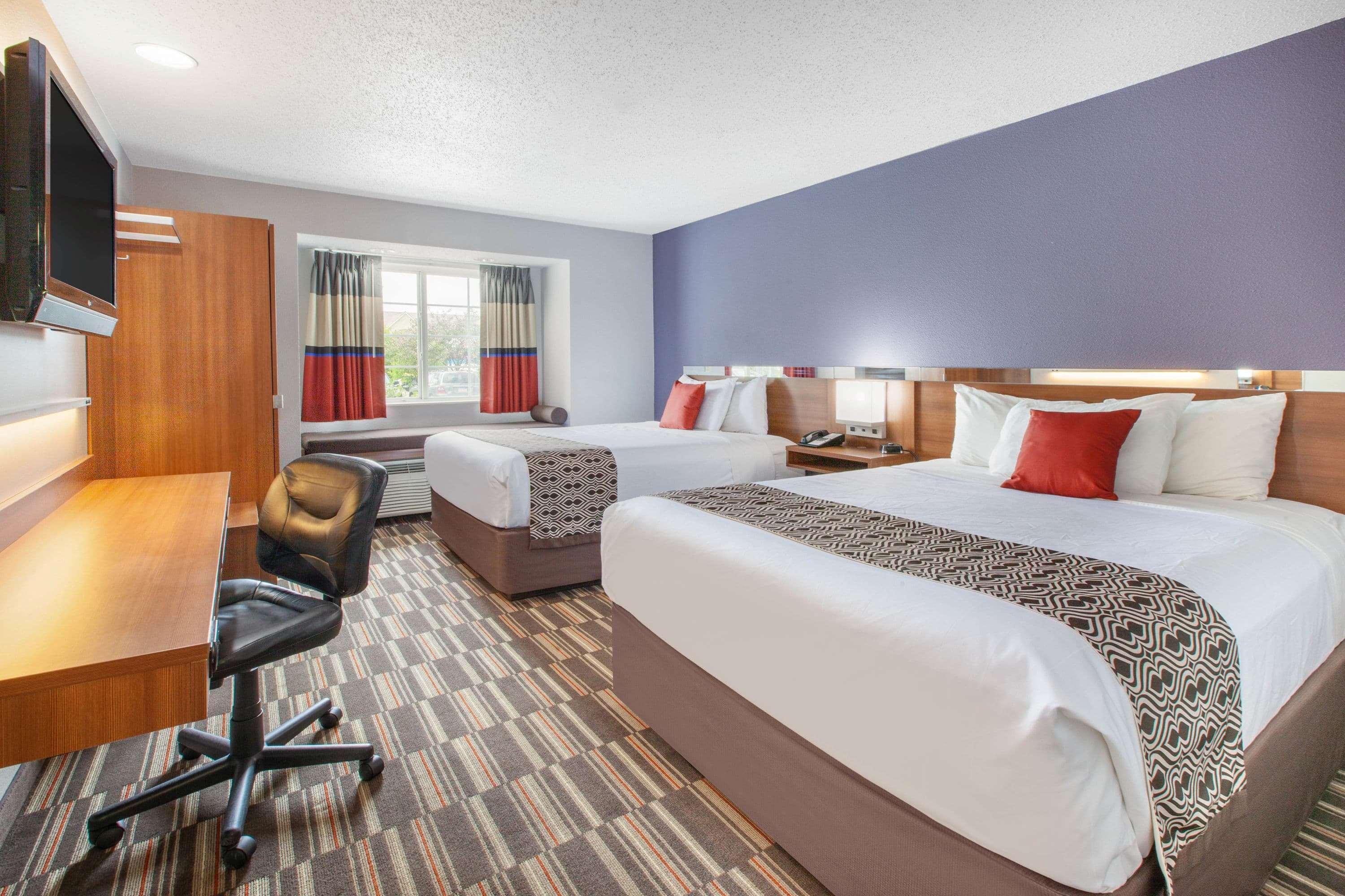 Microtel Inn & Suites By Wyndham Pittsburgh Airport Robinson Township Exterior foto
