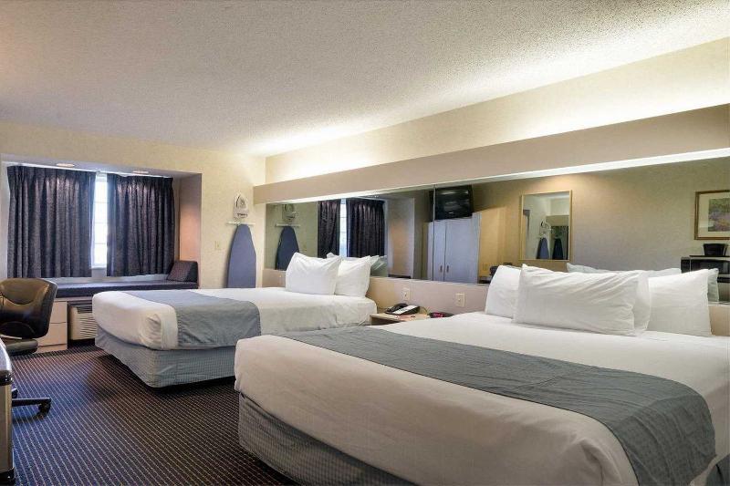 Microtel Inn & Suites By Wyndham Pittsburgh Airport Robinson Township Exterior foto