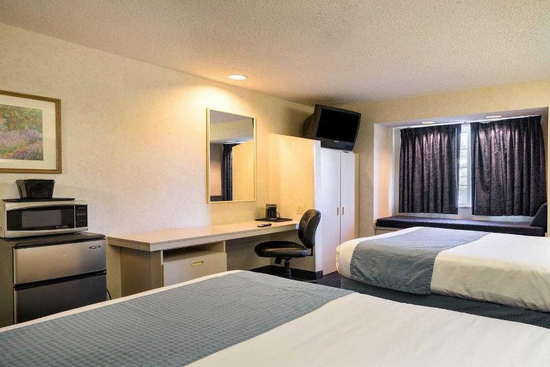 Microtel Inn & Suites By Wyndham Pittsburgh Airport Robinson Township Exterior foto