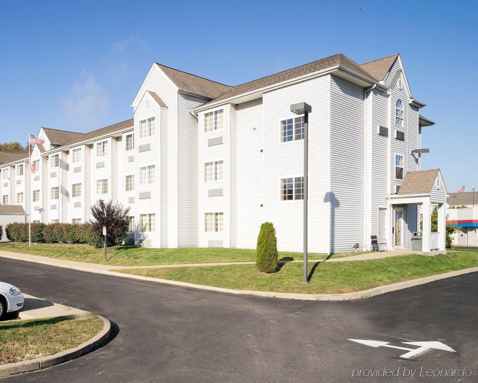 Microtel Inn & Suites By Wyndham Pittsburgh Airport Robinson Township Exterior foto