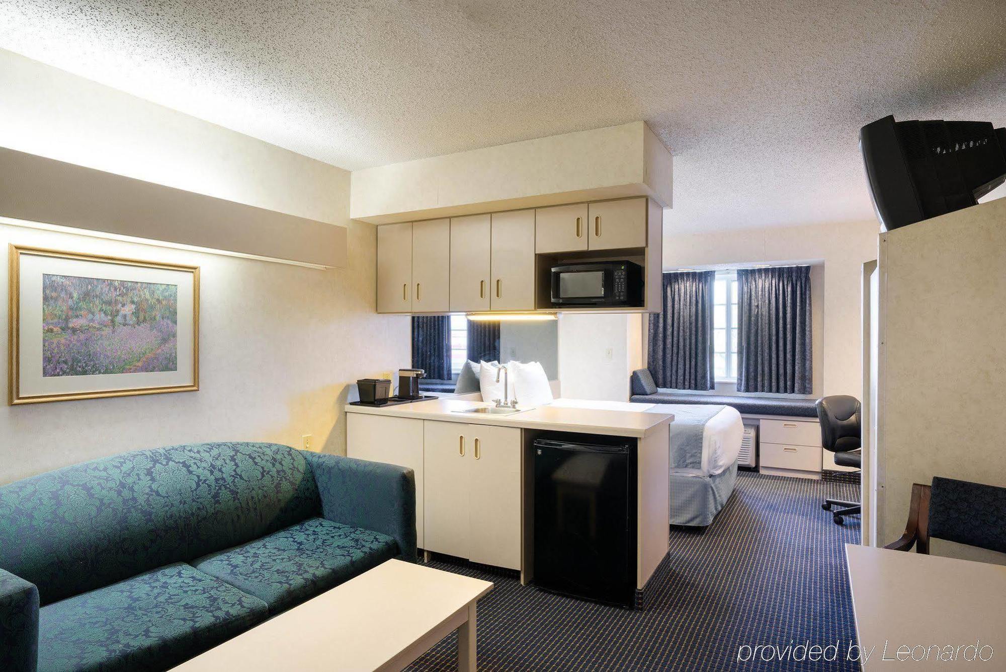 Microtel Inn & Suites By Wyndham Pittsburgh Airport Robinson Township Exterior foto
