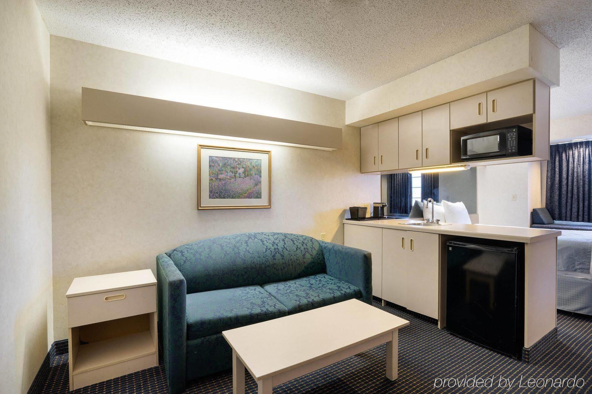 Microtel Inn & Suites By Wyndham Pittsburgh Airport Robinson Township Exterior foto